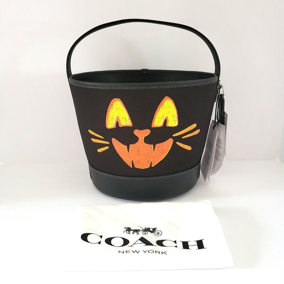 Coach CCE04 Trick Or Treat Cat Halloween Bucket 2025 Black Regenerative - Picture 2 of 7